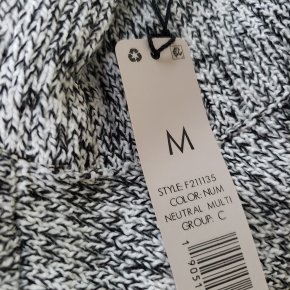 Mindfully Made Sweater Size Medium NEW! - Picture 12 of 14